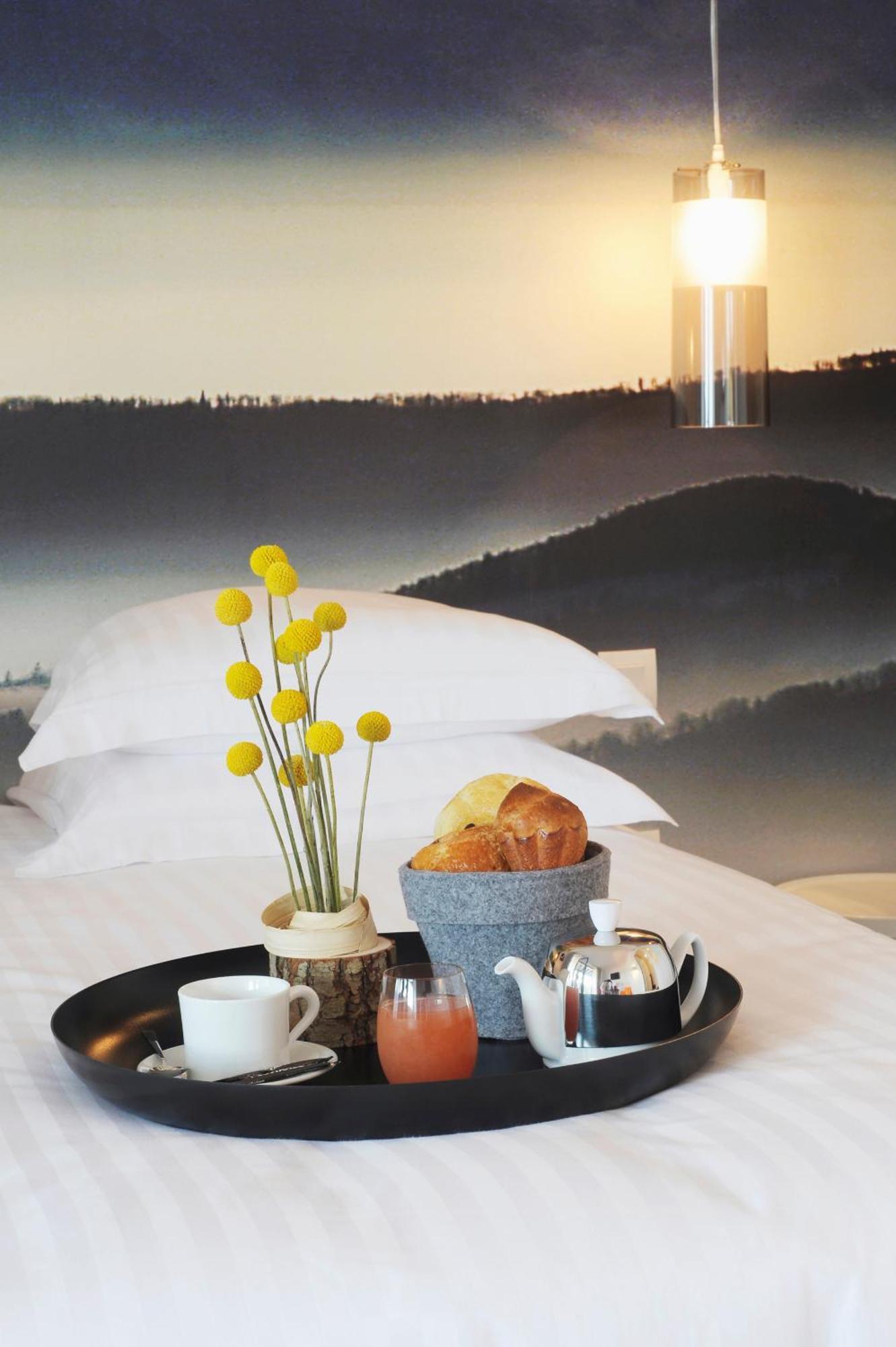 L'Echappee Belle Hotel L'Isle-Jourdain  Ngoại thất bức ảnh