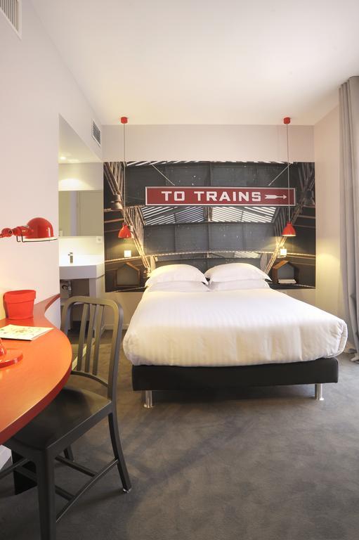 L'Echappee Belle Hotel L'Isle-Jourdain  Ngoại thất bức ảnh